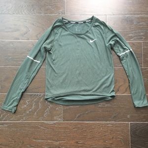 Nike dri-fit long sleeve shirt